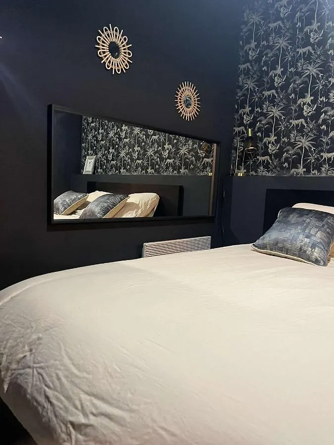 Apartment Love Room Chez Adan Arles France